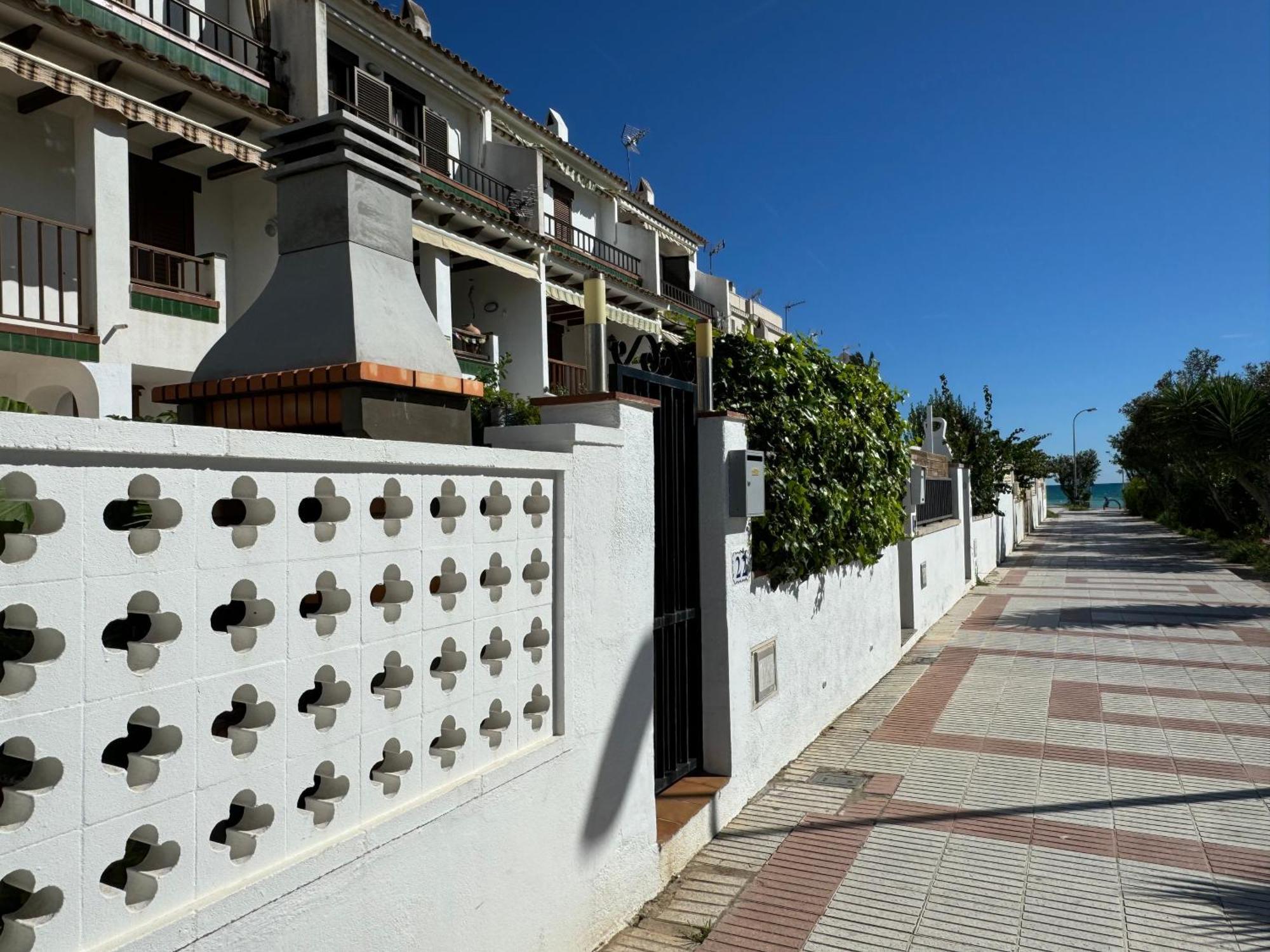 Espectacular Sunny House In The Beach Cunit Exteriör bild